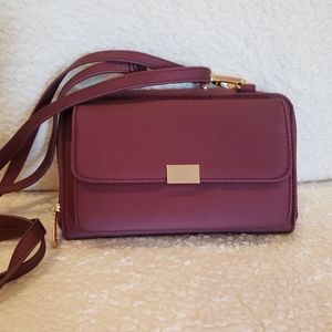 Crossbody Organizer w Phone Touch Screen Access